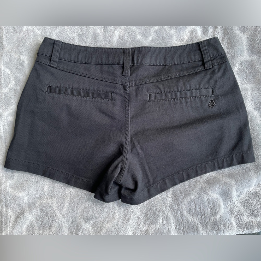 Women's Volcom shorts. Black, size 24. - Picture 6 of 6